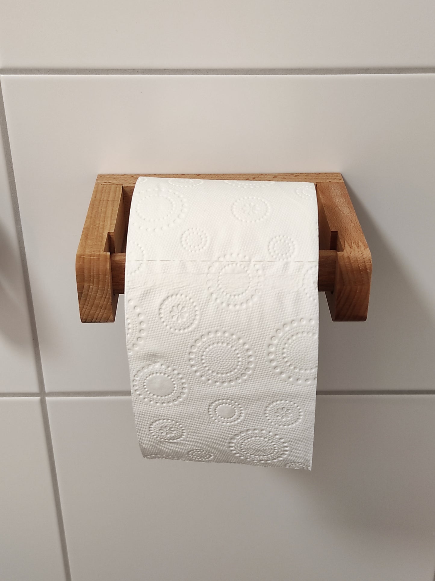 Toiletenpapierhalter aus Holz